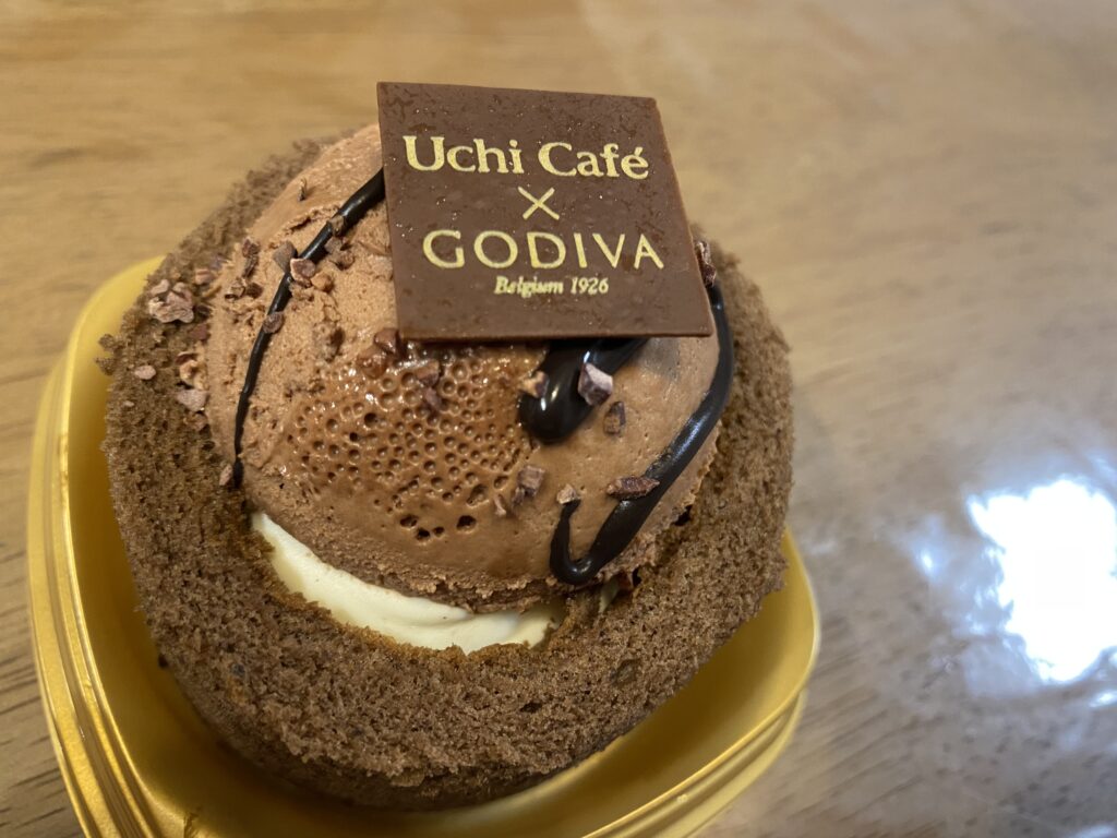 コンビニスイーツ Godiva ゴディバ ショコラドームヴァニーユ ３時のおやつと問わず語り コンビニ商品 ご飯を比較食べ比べ