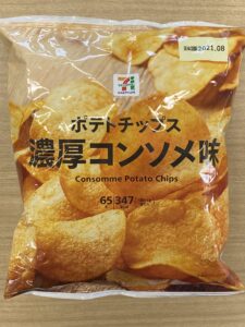 後を引くとはこのことだ ポテトチップス コンソメ味 セブン ローソン ファミマ コンビニ商品３社 比較食べ比べ コンビニ商品 ご飯を比較食べ比べ