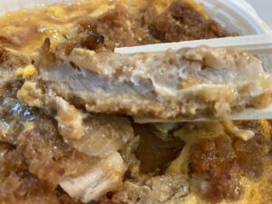 旨すぎて震える かつ丼 セブン ローソン ファミマ コンビニ商品３社 比較食べ比べ コンビニ商品 ご飯を比較食べ比べ