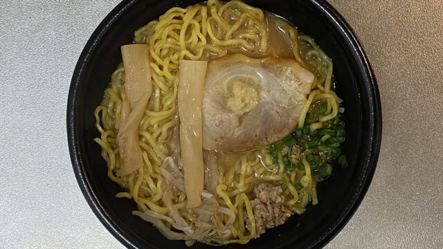 お店の味がコンビニで コンビニ３社 味噌ラーメン屋が逃げるレベル チルド 味噌ラーメン 食べ比べ コンビニ商品 ご飯を比較食べ比べ